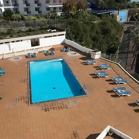 303 - * Funchal