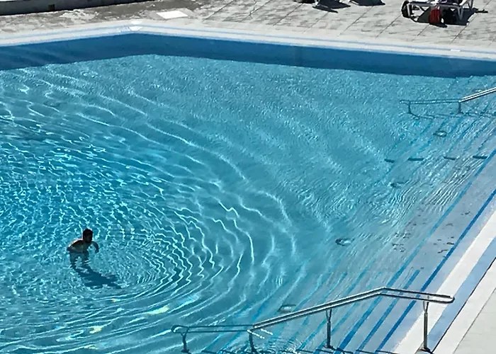 アパート 303 - *